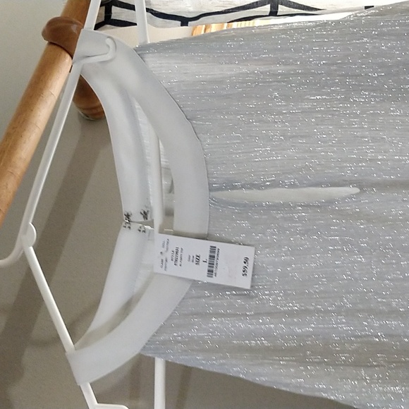 Silver shimmering ladies dressy top. - Picture 3 of 5